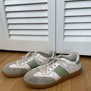 Women’s Nautica White and Sage Green Low-Top Sneakers